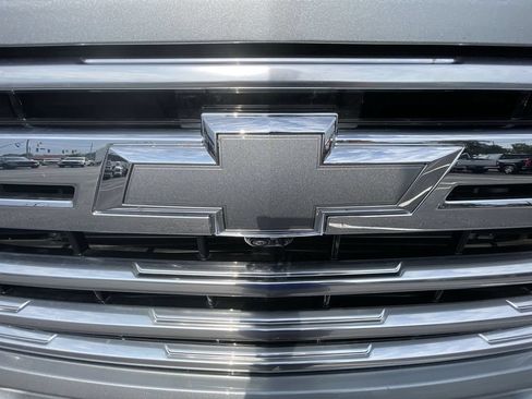 Certified 2025 Chevrolet Silverado 2500 High Country w/ High Country Premium Package AWD/4WD image 31