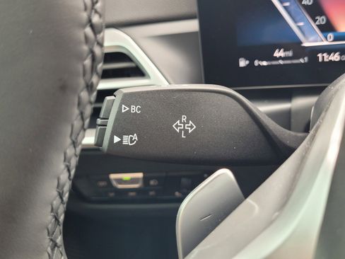 New 2025 BMW 330i xDrive Sedan w/ Convenience Package image 31