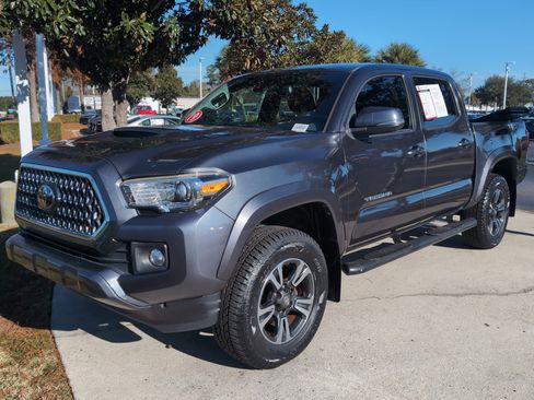 Certified 2019 Toyota Tacoma TRD Sport image 5