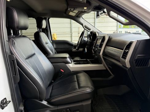 Used 2021 Ford F250 Lariat w/ Lariat Value Package AWD/4WD image 10