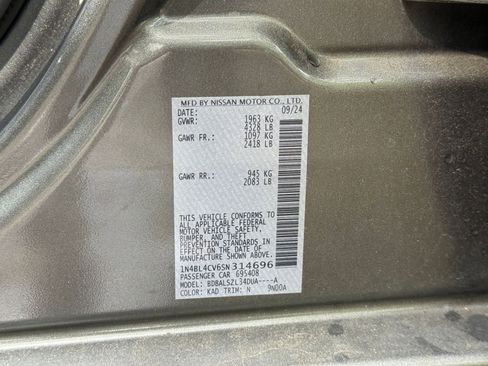 Used 2025 Nissan Altima 2.5 SR image 24