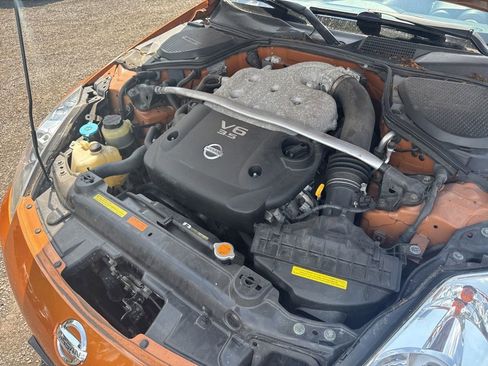 Used 2005 Nissan 350Z Touring RWD image 46