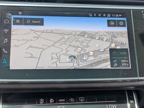 Used 2022 Audi Q8 Premium Plus AWD/4WD image 21