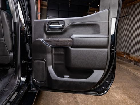 Used 2021 Chevrolet Silverado 1500 LTZ w/ Technology Package image 39