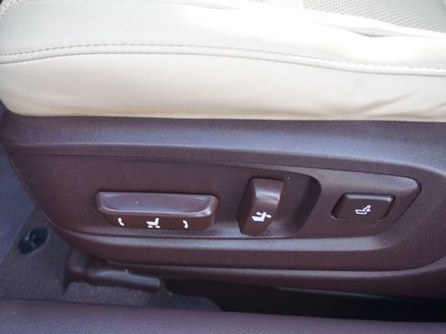 Used 2016 Lexus ES 350 w/ Premium Package w/Wood Trim FWD image 21