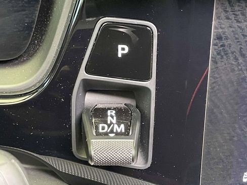 Used 2025 Porsche Cayenne Coupe image 34