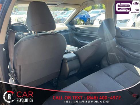 Used 2024 Nissan Altima 2.5 S FWD image 29