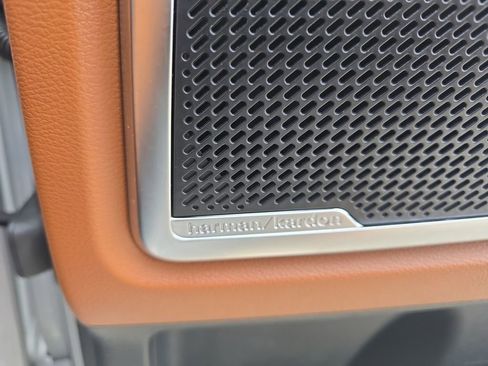 Used 2025 Kia Telluride SX X-Line AWD/4WD image 19