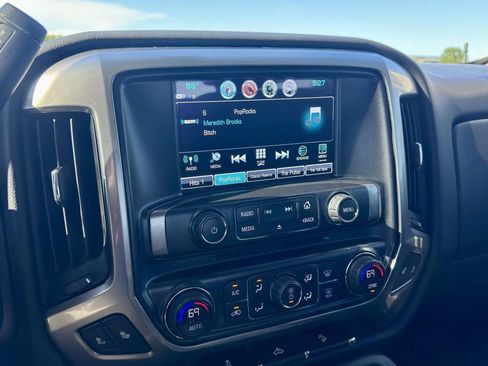Used 2018 Chevrolet Silverado 1500 LT w/ All Star Edition AWD/4WD image 19