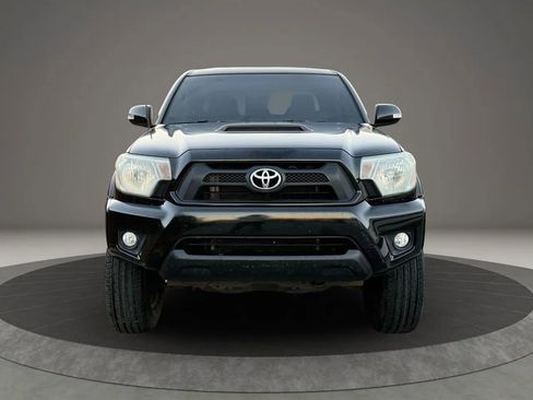 Used 2014 Toyota Tacoma PreRunner w/ TRD Sport Package image 2