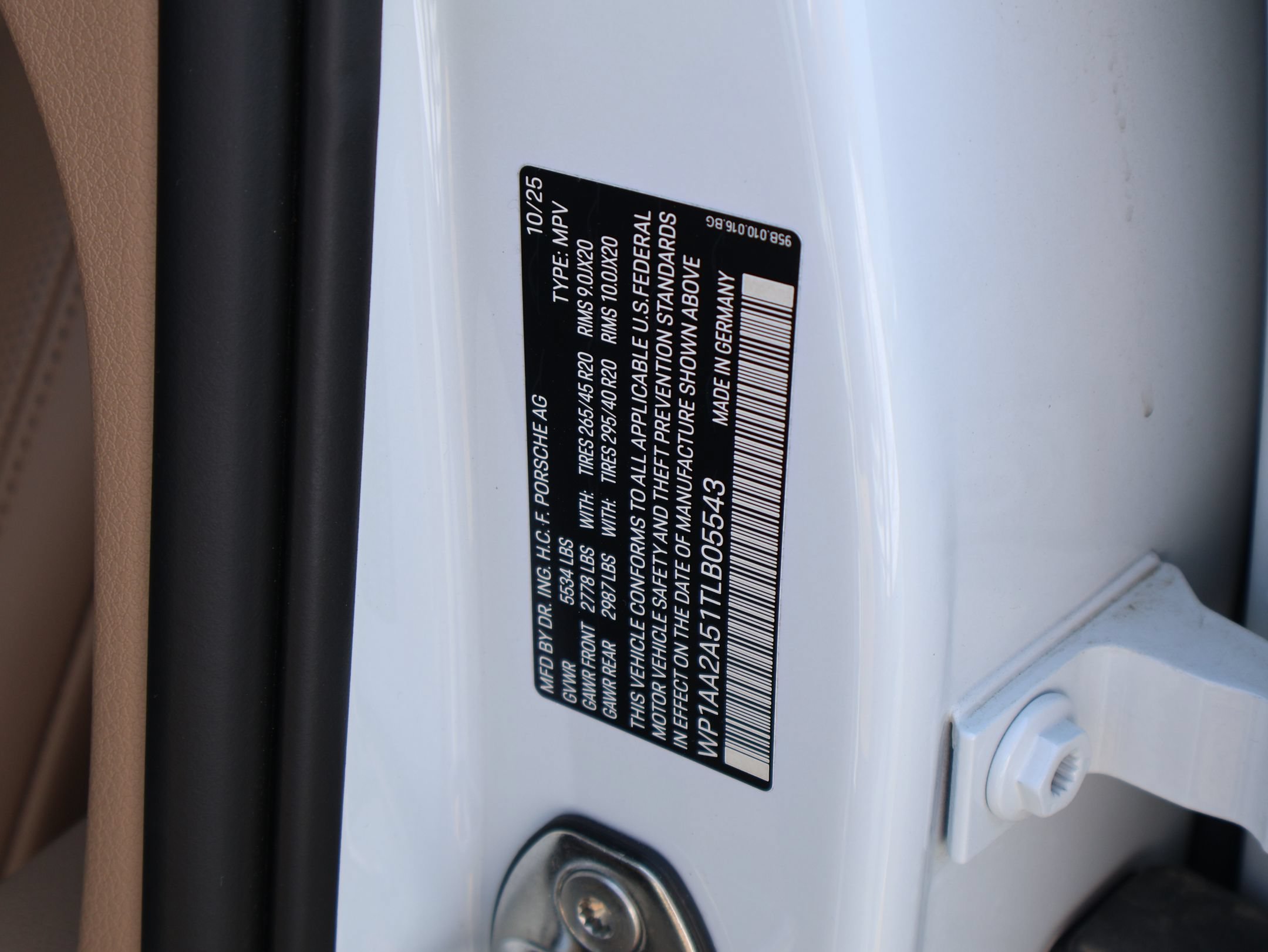 Certified 2026 Porsche Macan AWD/4WD image 62