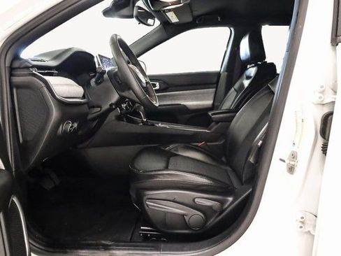 Used 2023 Jeep Compass Latitude image 13