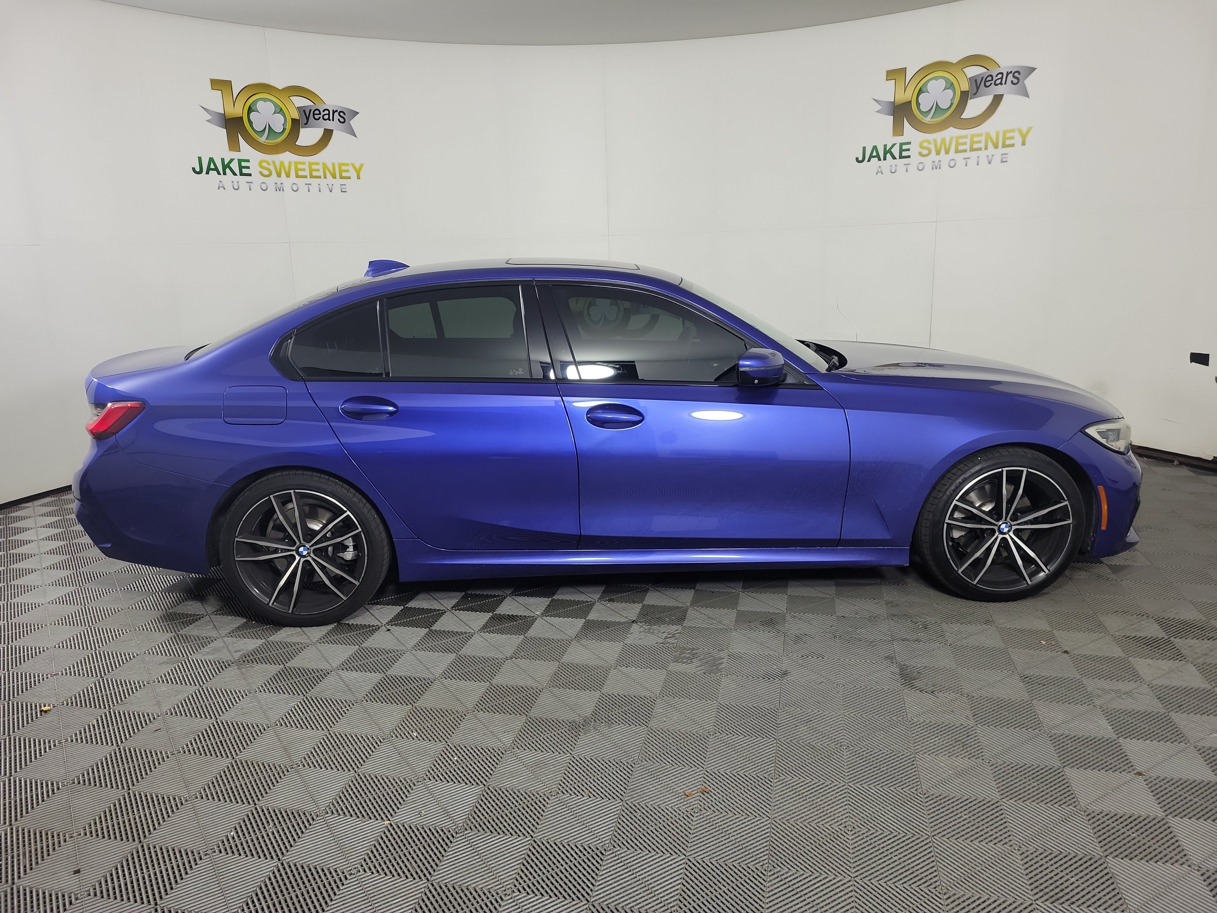 Used 2019 BMW 330i xDrive Sedan AWD/4WD image 4