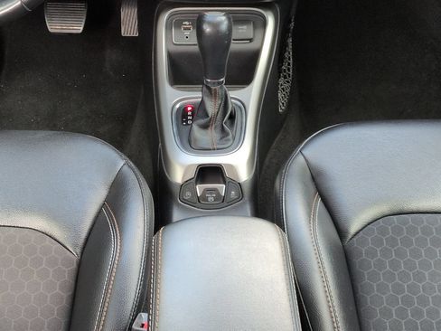 Used 2019 Jeep Compass Latitude FWD image 19
