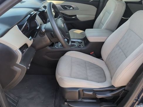 Certified 2023 Chevrolet Traverse LS FWD image 18