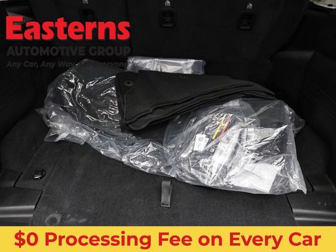 Used 2025 Jeep Wrangler Unlimited Sahara AWD/4WD image 9