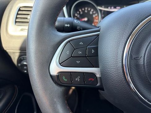 Used 2021 Jeep Compass Latitude AWD/4WD image 9