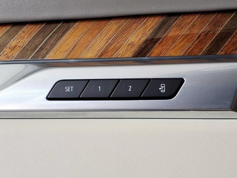 Used 2025 Cadillac Escalade Sport Platinum AWD/4WD image 19