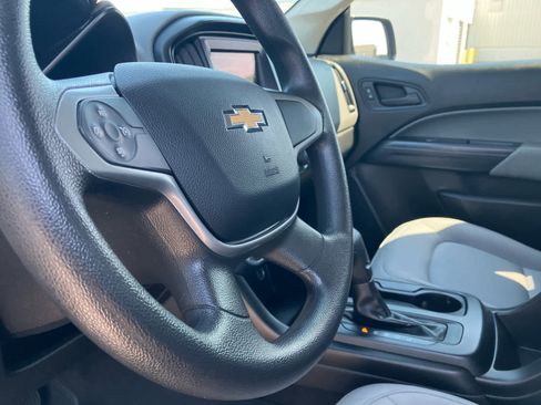 Used 2019 Chevrolet Colorado W/T image 9