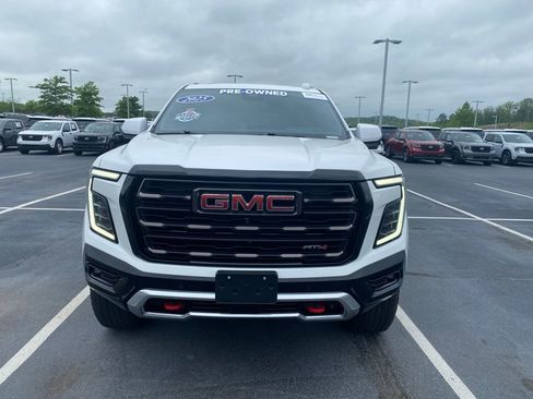 Used 2025 GMC Yukon AT4 Ultimate AWD/4WD image 2