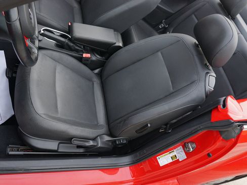Used 2014 Volkswagen Beetle 2.5 image 13