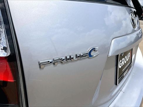 Used 2018 Toyota Prius C Two image 31