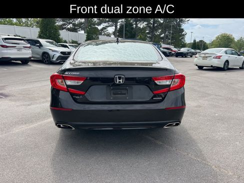 Used 2018 Honda Accord Touring image 4