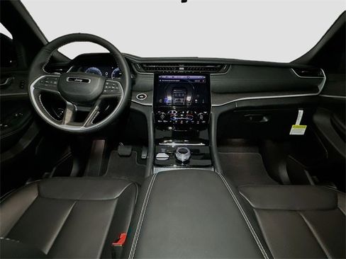 New 2025 Jeep Grand Cherokee L Limited w/ Luxury Tech Group II image 6