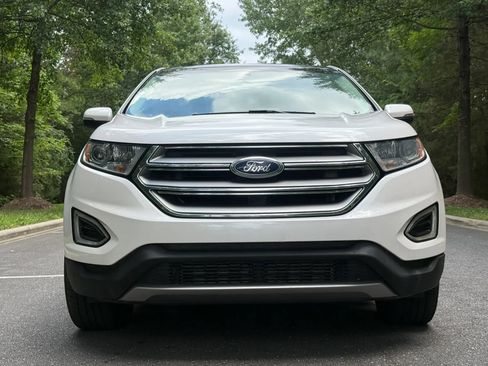 Used 2016 Ford Edge Titanium FWD image 2