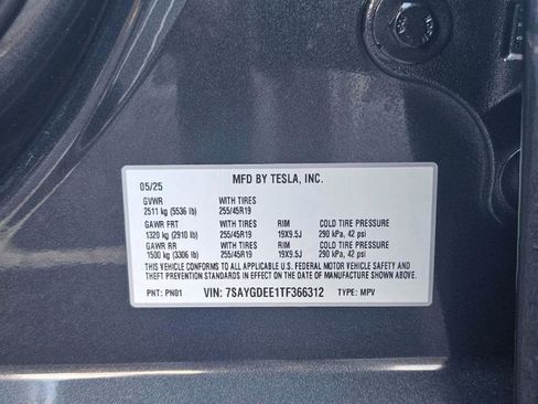 Used 2026 Tesla Model Y Long Range AWD/4WD image 36