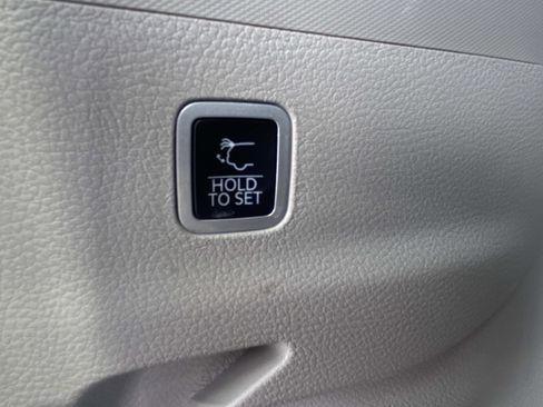 Certified 2024 Jeep Wagoneer L 4DR 2WD image 6