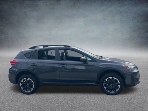 Used 2023 Subaru Crosstrek 2.0i Premium image 3