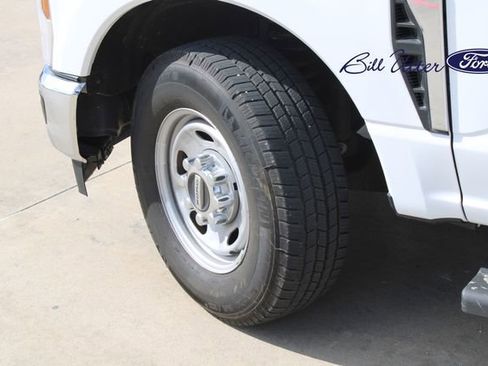 Used 2024 Ford F250 XL w/ XL Chrome Package image 9