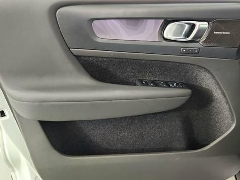 Certified 2023 Volvo C40 P8 Recharge Ultimate AWD/4WD image 9