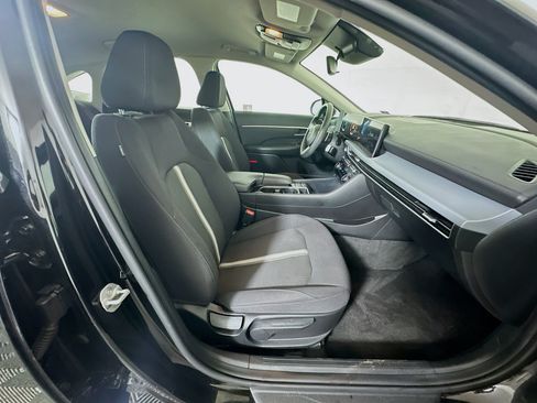 Used 2025 Hyundai Sonata SEL FWD image 31