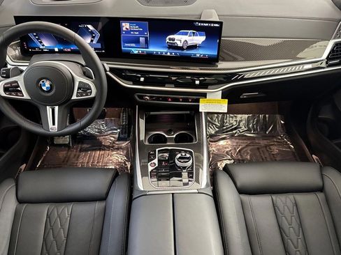 New 2026 BMW X7 M60i AWD/4WD image 15