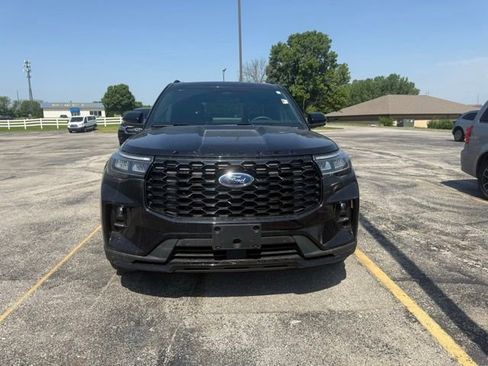 Used 2025 Ford Explorer ST-Line w/ Premium Package AWD/4WD image 7