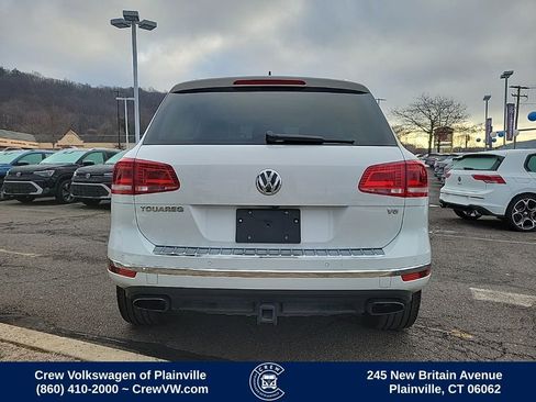 Used 2016 Volkswagen Touareg VR6 image 29