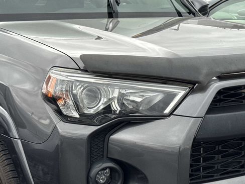 Used 2016 Toyota 4Runner SR5 image 4