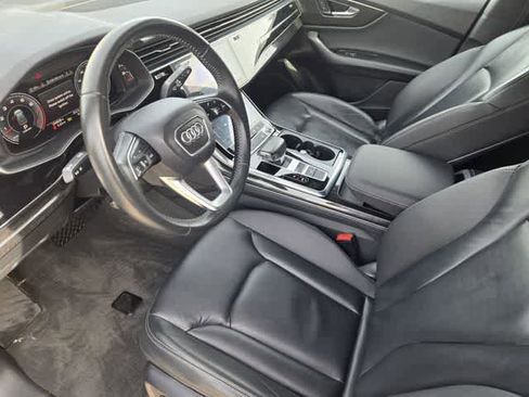 Used 2019 Audi Q8 Premium w/ Convenience Package AWD/4WD image 2