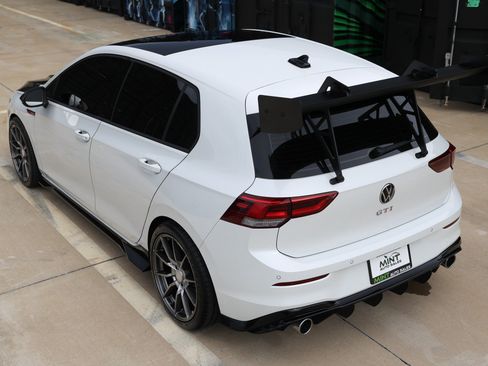 Used 2024 Volkswagen GTI SE FWD image 8