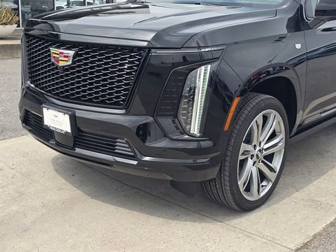 New 2026 Cadillac Escalade Sport w/ Touring Package AWD/4WD image 10