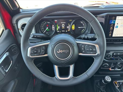 Used 2025 Jeep Wrangler Sahara 4xe w/ Safety Group AWD/4WD image 13
