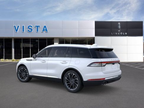 Used 2026 Lincoln Aviator Reserve AWD/4WD image 4