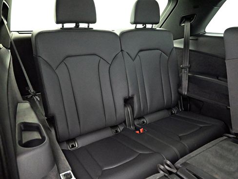 Used 2022 Audi Q7 2.0T Premium Plus w/ Premium Plus Package image 31