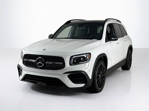 Used 2023 Mercedes-Benz GLB 250 image 1