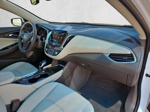 Certified 2024 Chevrolet Malibu LT FWD image 22