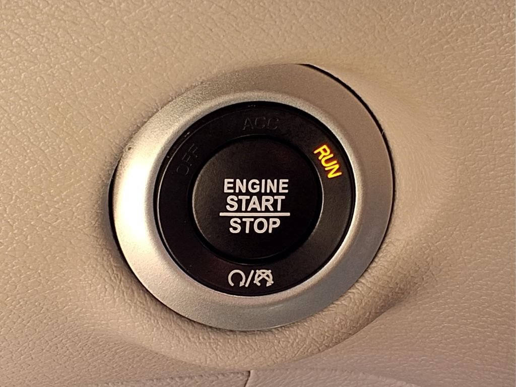 Used 2023 Chrysler Voyager LX FWD image 16