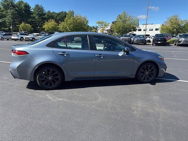 Used 2023 Toyota Corolla SE w/ Carpet Mat Package (TMS) FWD image 7