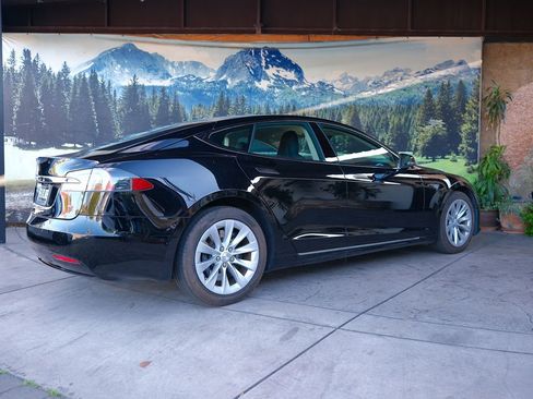 Used 2016 Tesla Model S 75 image 6